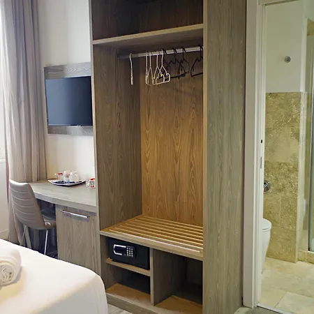 Suite Deal Guest house 4*